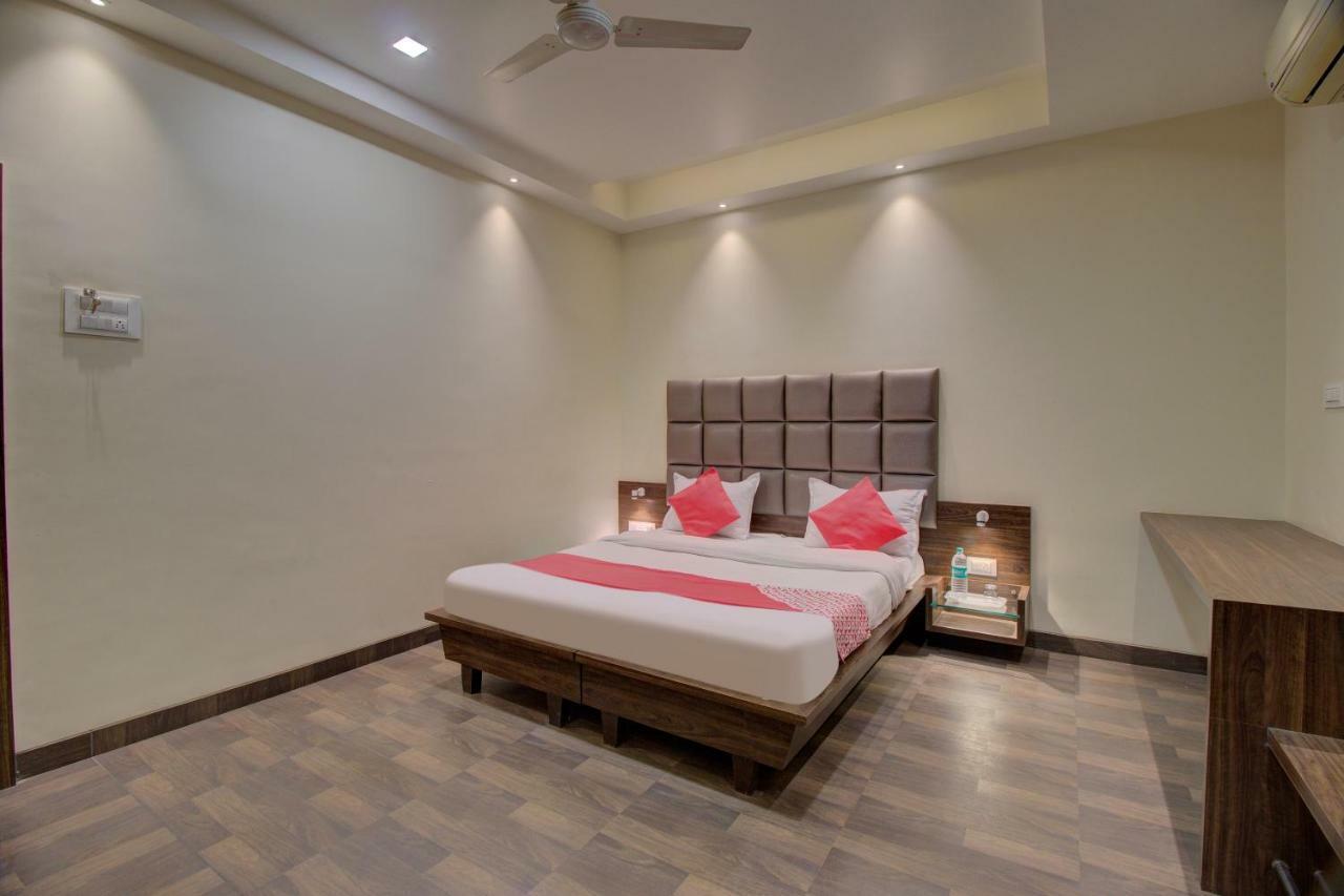 Oyo 35844 Hotel Lotus Residency Sangli Exterior photo